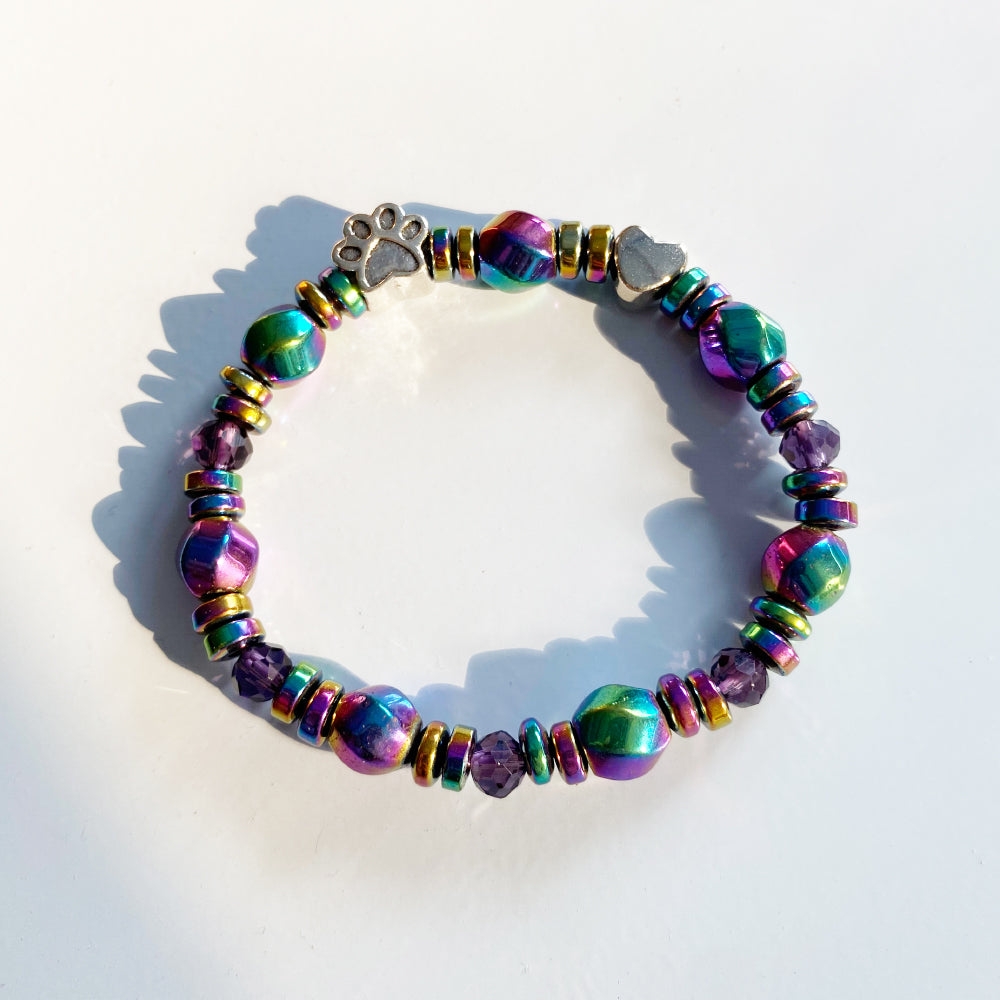 MAELA – Stilvolles magnetisches Armband mit charmantem Pfotenanhänger