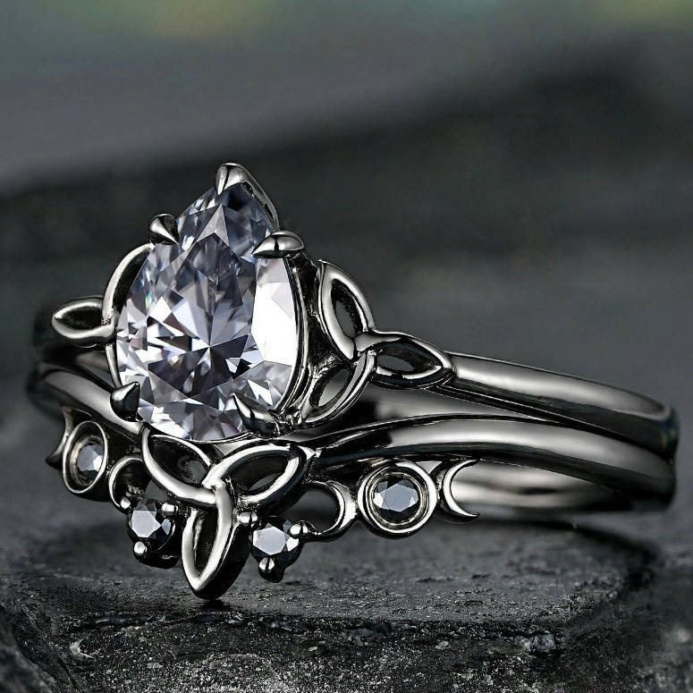 Geschichteter Ring Set mit Kristall