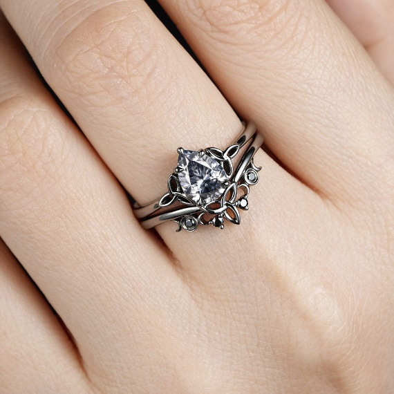 Geschichteter Ring Set mit Kristall