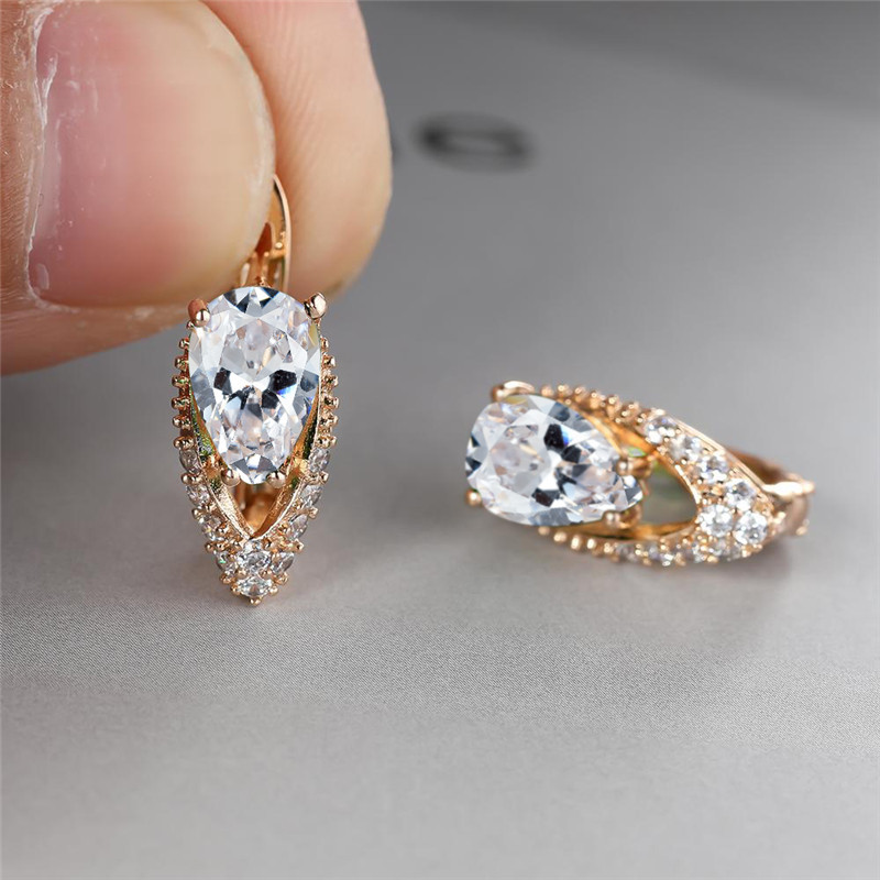 Elegante Kristallohrringe