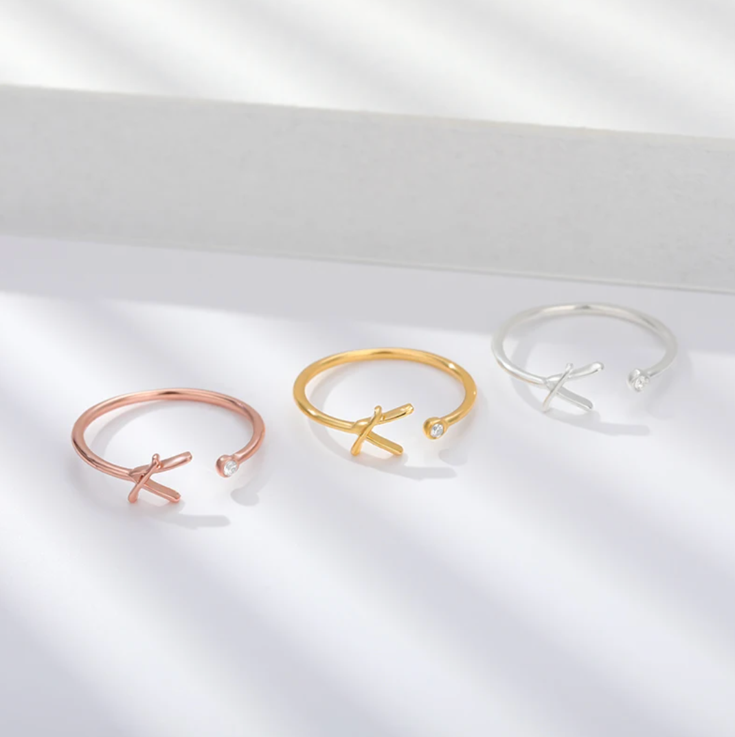 Personalisierter Initialenring – Ein einzigartiges Schmuckstück für jeden Anlass!