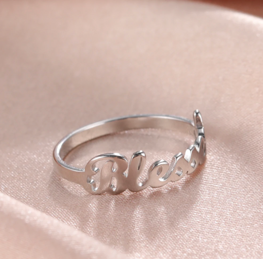 Eleganter 925er Sterlingsilber Ring mit segensreicher Symbolik
