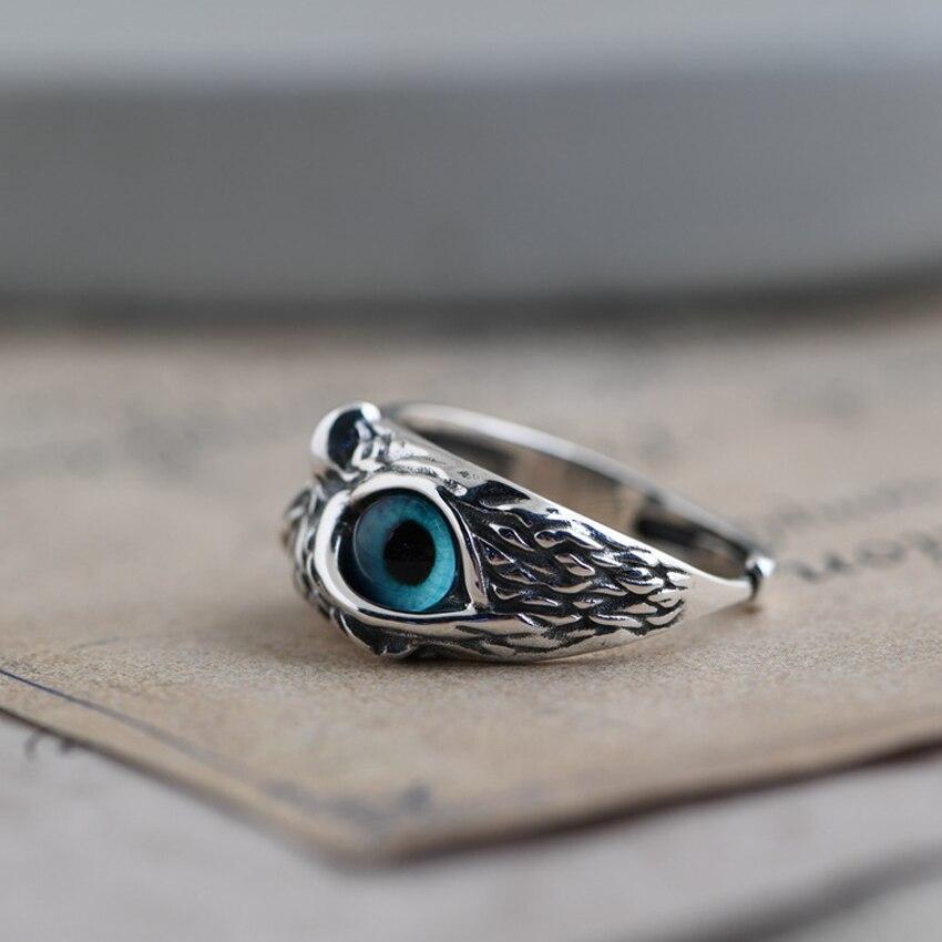 Eleganter verstellbarer Silbereule-Ring mit opalem Glücksbringer – die mystische Eule der Selene