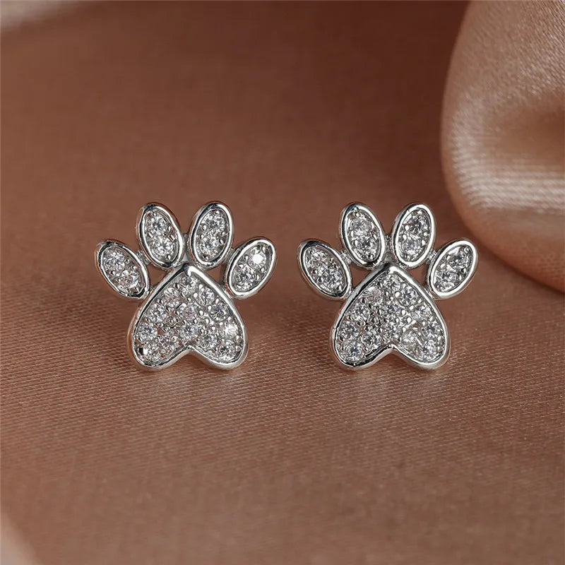 ALINA – Elegante herzförmige Pfoten-Ohrstecker mit funkelnden weißen Zirkonia