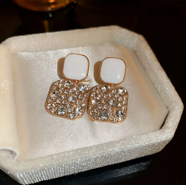 Quadratische Rhinestone Anhängerohrringe im luxuriösen Design