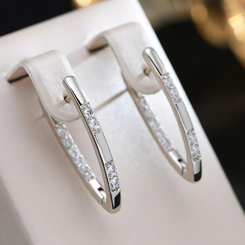Elegante Zirkonia Ohrringe in Goldener oder Silberner Farbe
