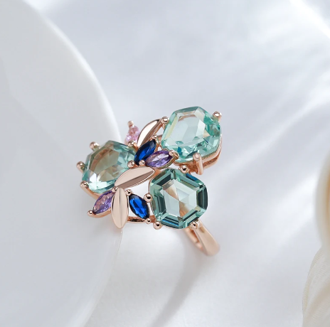 Elegantes Aquamarinblumen-Set in Roségold Farbe