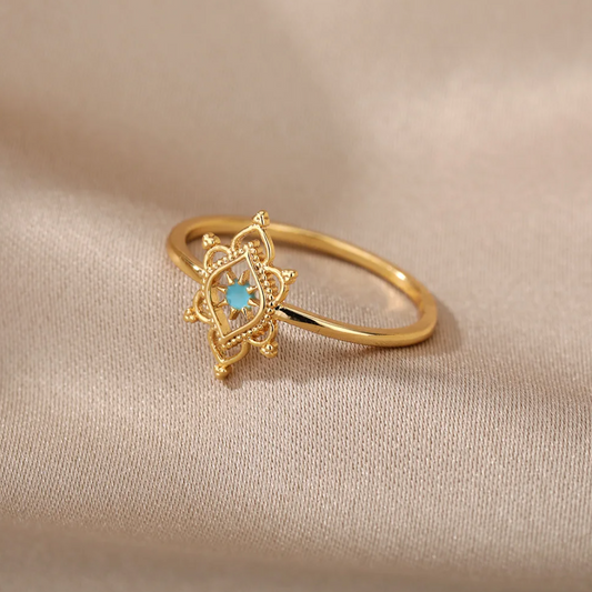 Antiker Goldfarbener Ring – Eleganz aus vergangener Zeit