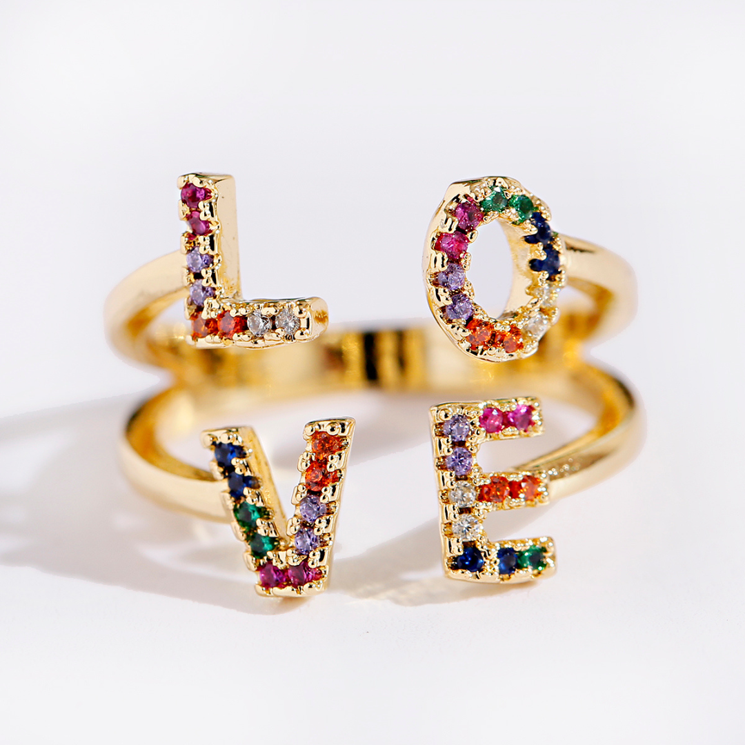 Eleganter verstellbarer LOVE Ring aus 18K vergoldetem Material