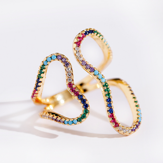 Eleganter verstellbarer Ring mit leuchtenden Zirkoniasteinen