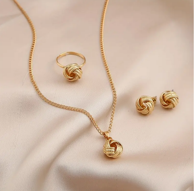 Vintage Boho Knoten Schmuckset – Ring, Ohrringe, Halskette