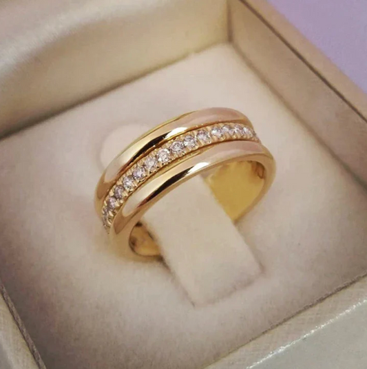 Ring mit Zirkonia-Einlage im Vintage-Stil