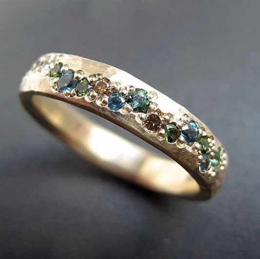 Vintage-inspirierter bunter Ring