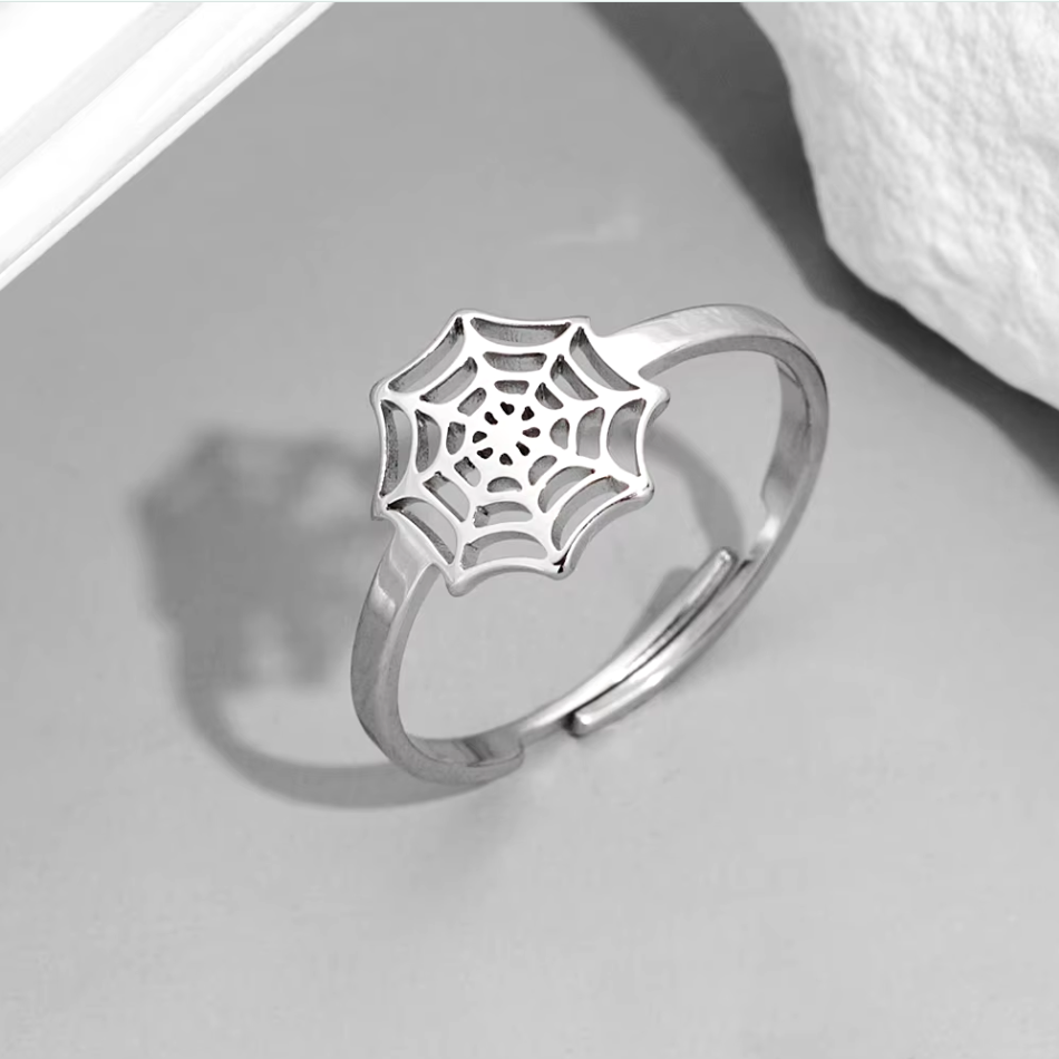 Eleganter Halloween Ring im Spinnennetz-Design aus hypoallergenem 925 Sterling Silber und hochwertigem Edelstahl