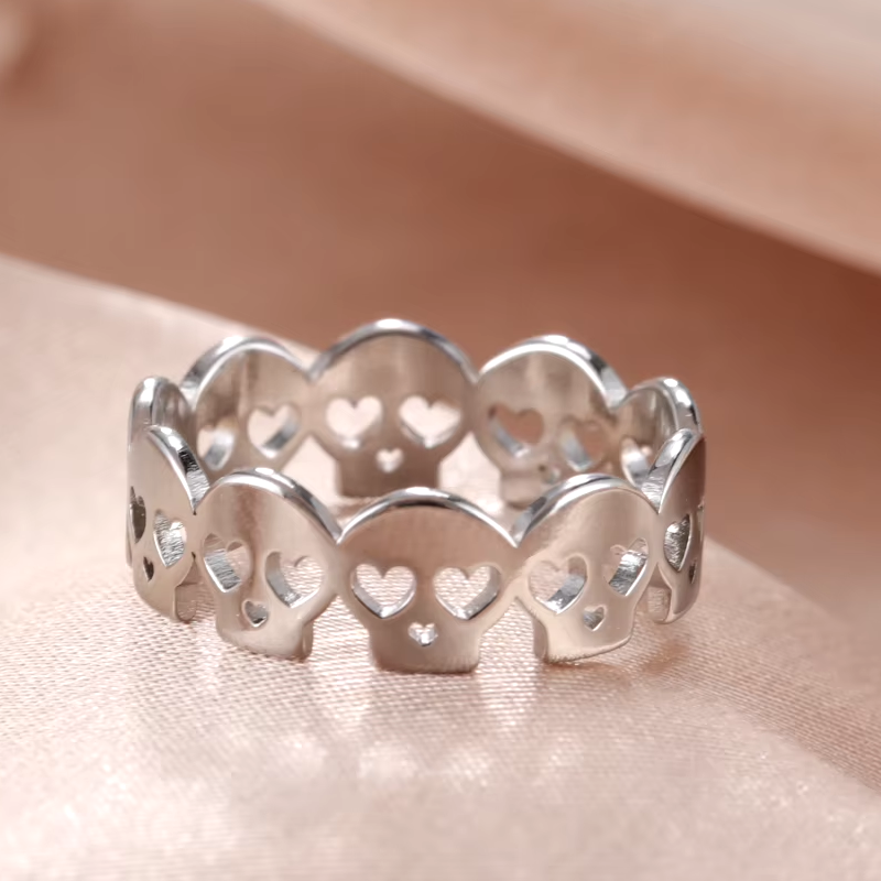 Hypoallergener Gothic Totenkopfring aus 925 Sterling Silber - Perfekt für Halloween!