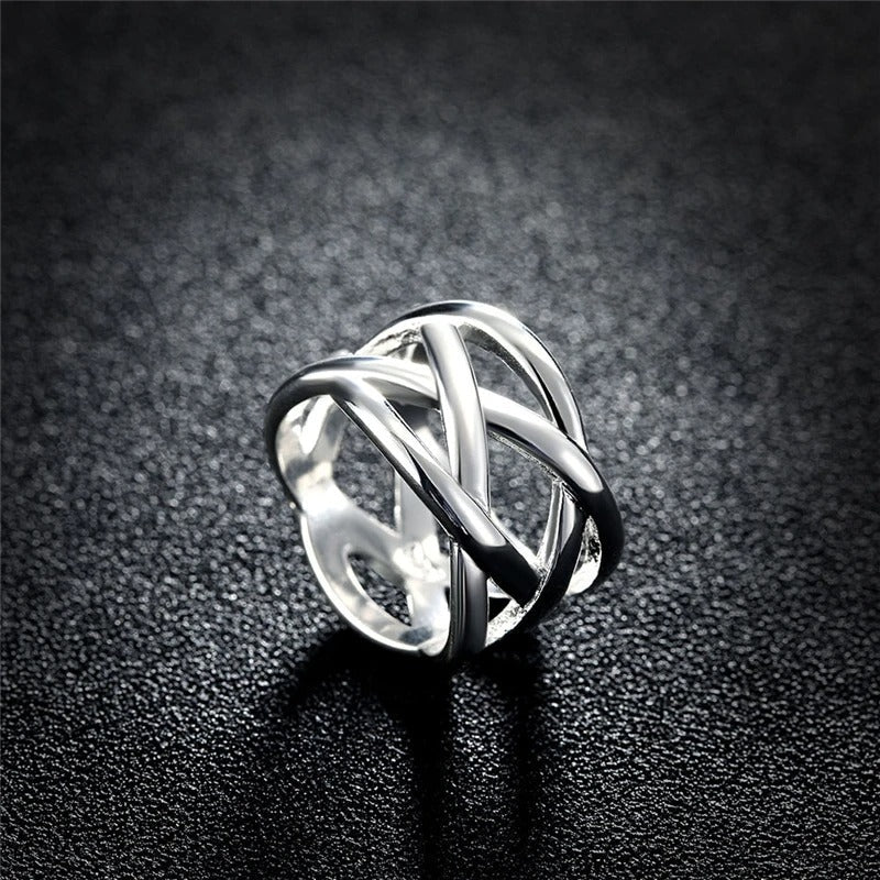 Eleganter geflochtener Ring aus hochwertigem 925 Sterling Silber
